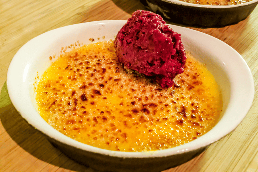 Creme brulee famous French dish